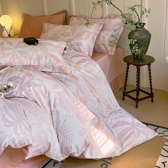 91家纺网 家纺一手货源 找家纺 悦织湾家纺 2025爆款上新【全棉60S长绒棉】100%全棉60S长绒棉四件套纯棉印花床上用品34件套轻奢北欧公主风 深海秘境-粉