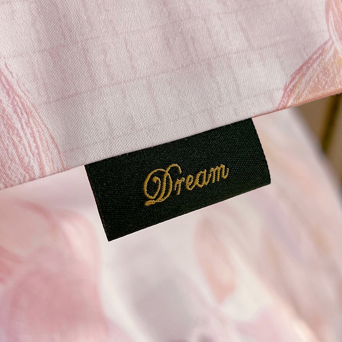 91家纺网 家纺一手货源 找家纺 悦织湾家纺 2025爆款上新【全棉60S长绒棉】100%全棉60S长绒棉四件套纯棉印花床上用品34件套轻奢北欧公主风 深海秘境-粉