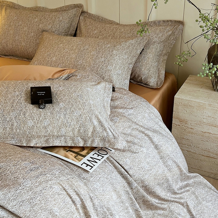 91家纺网 家纺一手货源 找家纺 悦织湾家纺 2025爆款上新【全棉60S长绒棉】100%全棉60S长绒棉四件套纯棉印花床上用品34件套轻奢北欧公主风 沐雁-咖