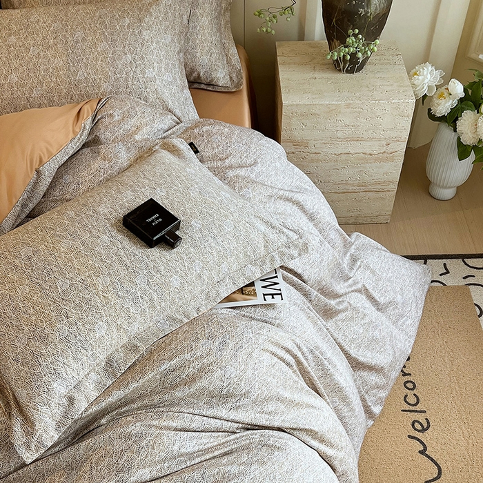 91家纺网 家纺一手货源 找家纺 悦织湾家纺 2025爆款上新【全棉60S长绒棉】100%全棉60S长绒棉四件套纯棉印花床上用品34件套轻奢北欧公主风 沐雁-咖