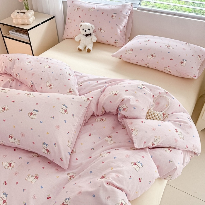 91家纺网 家纺一手货源 找家纺 芙绣家纺2025新款-A类全棉双层纱小清新印花单枕套学生单枕套 假日甜心猫-粉色