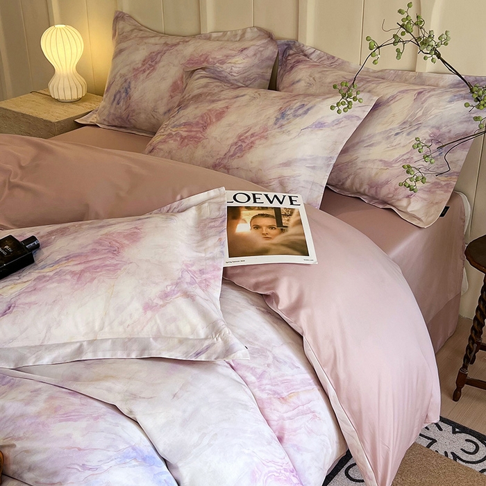 91家纺网 家纺一手货源 找家纺 悦织湾家纺 2025爆款上新【全棉60S长绒棉】100%全棉60S长绒棉四件套纯棉印花床上用品34件套轻奢北欧公主风 天空之境-粉