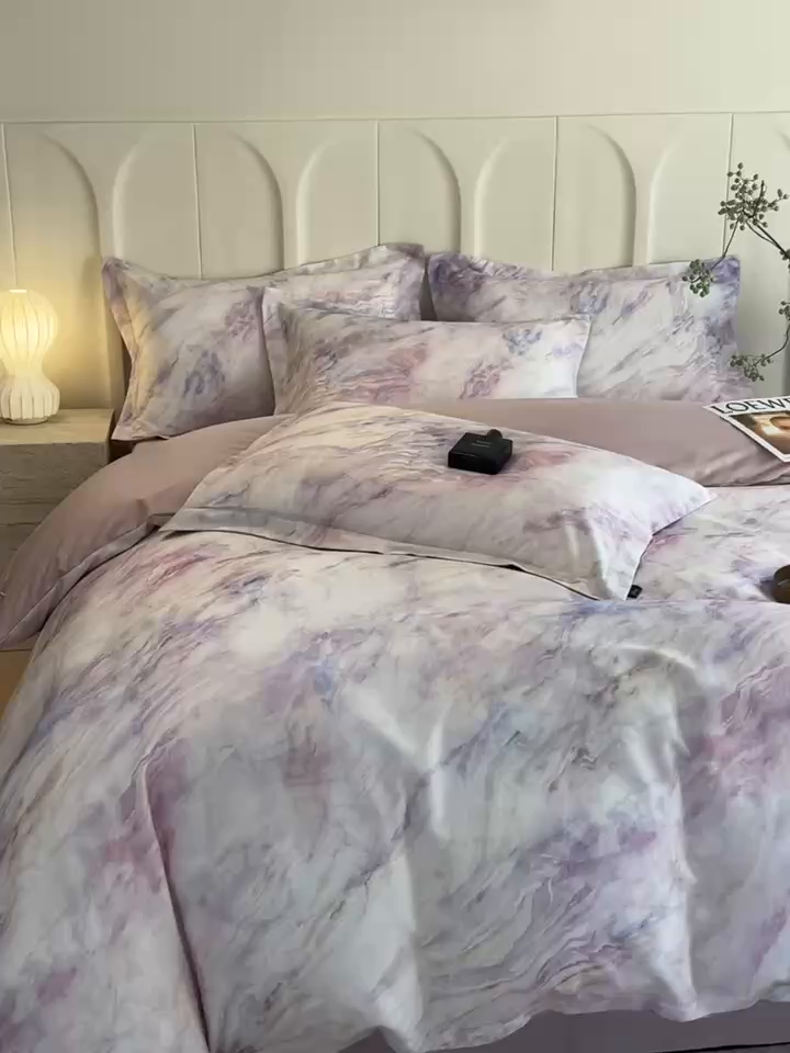 91家纺网 家纺一手货源 找家纺 悦织湾家纺 2025爆款上新【全棉60S长绒棉】100%全棉60S长绒棉四件套纯棉印花床上用品34件套轻奢北欧公主风 天空之境-粉