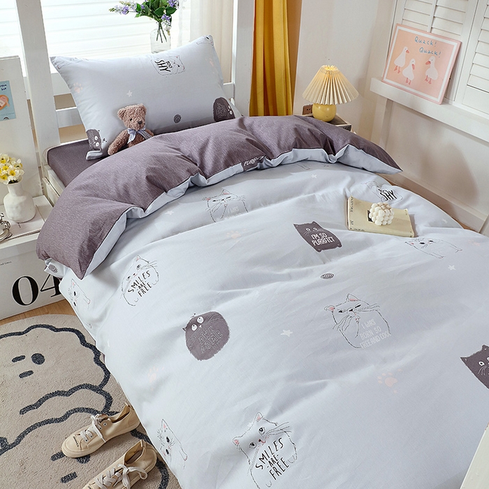 91家纺网 家纺一手货源 找家纺 悦织湾家纺 2025新款13372全棉纯棉印花学生三件套正宗高密度活性环保印染上下铺三件套 哈基米-灰