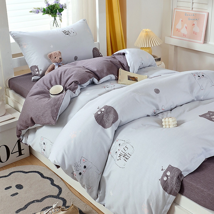 91家纺网 家纺一手货源 找家纺 悦织湾家纺 2025新款13372全棉纯棉印花学生三件套正宗高密度活性环保印染上下铺三件套 哈基米-灰