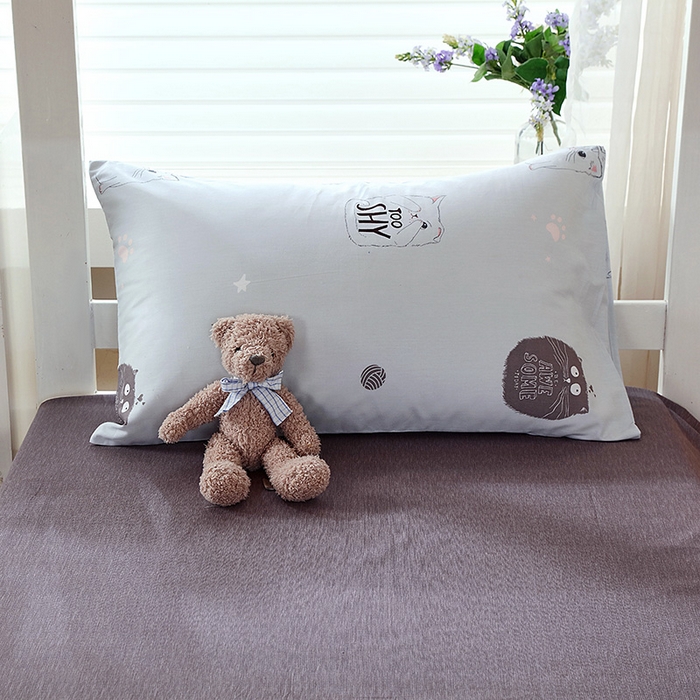 91家纺网 家纺一手货源 找家纺 悦织湾家纺 2025新款13372全棉纯棉印花学生三件套正宗高密度活性环保印染上下铺三件套 哈基米-灰