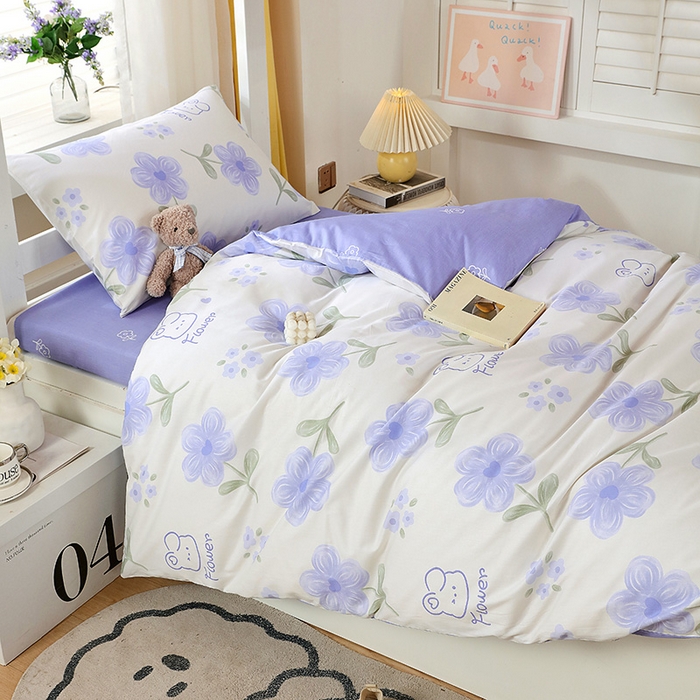 91家纺网 家纺一手货源 找家纺 悦织湾家纺 2025新款13372全棉纯棉印花学生三件套正宗高密度活性环保印染上下铺三件套 花间小熊-蓝