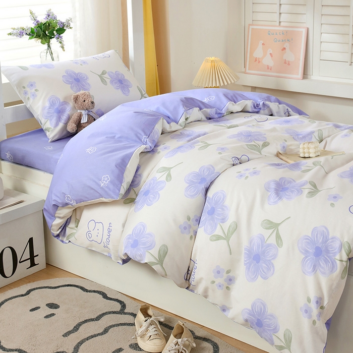 91家纺网 家纺一手货源 找家纺 悦织湾家纺 2025新款13372全棉纯棉印花学生三件套正宗高密度活性环保印染上下铺三件套 花间小熊-蓝