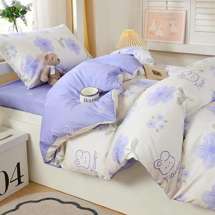 91家纺网 家纺一手货源 找家纺 悦织湾家纺 2025新款13372全棉纯棉印花学生三件套正宗高密度活性环保印染上下铺三件套 花间小熊-蓝