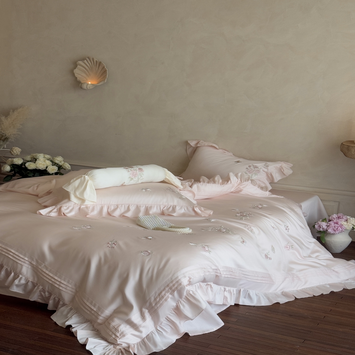 91家纺网 家纺一手货源 找家纺 MIU缪家居 2025新款亲肤舒适100支全棉纯棉四件套-花溪 花溪-粉色