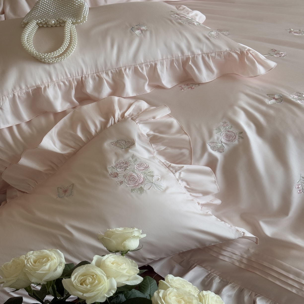 91家纺网 家纺一手货源 找家纺 MIU缪家居 2025新款亲肤舒适100支全棉纯棉四件套-花溪 花溪-粉色