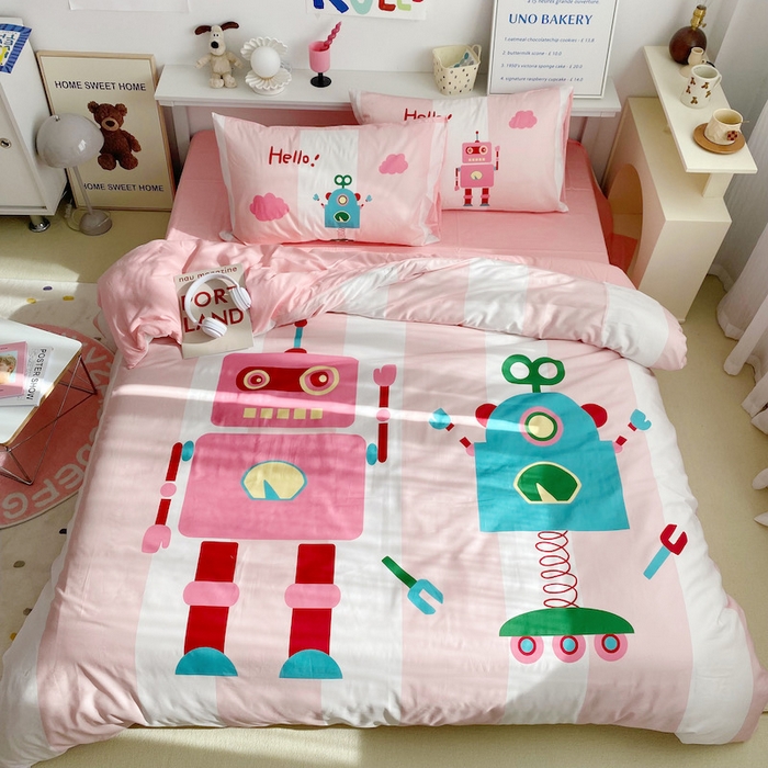 91家纺网 家纺一手货源 找家纺 柚可家居 2024定版数码印花卡通40全棉四件套 机器人粉