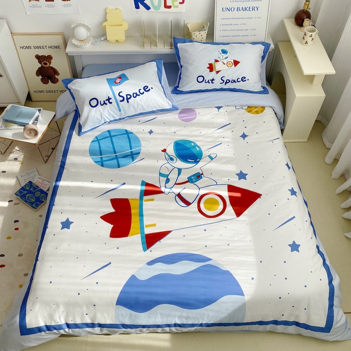 91家纺网 家纺一手货源 找家纺 柚可家居 2024定版数码印花卡通40全棉四件套 宇航员白