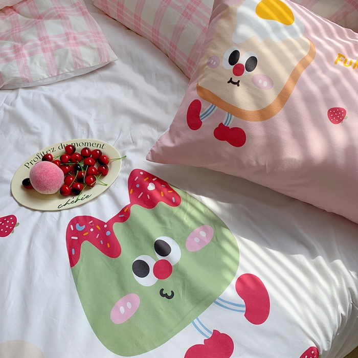 91家纺网 家纺一手货源 找家纺 柚可家居 2024定版数码印花卡通40全棉四件套 草莓芝士