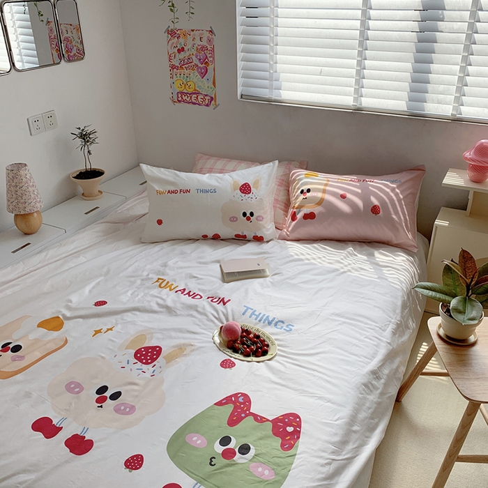 91家纺网 家纺一手货源 找家纺 柚可家居 2024定版数码印花卡通40全棉四件套 草莓芝士