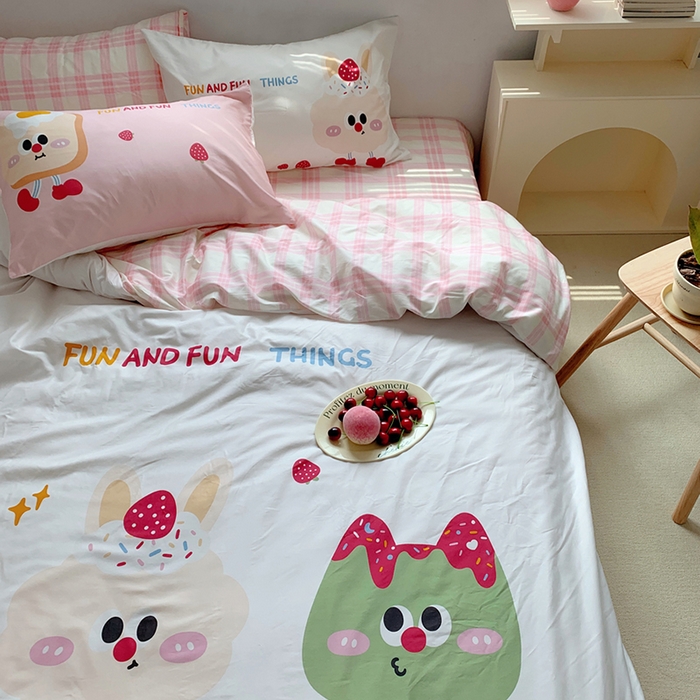 91家纺网 家纺一手货源 找家纺 柚可家居 2024定版数码印花卡通40全棉四件套 草莓芝士