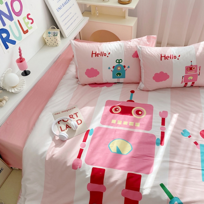 91家纺网 家纺一手货源 找家纺 柚可家居 2024定版数码印花卡通40全棉四件套 机器人粉