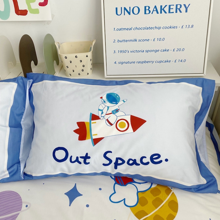 91家纺网 家纺一手货源 找家纺 柚可家居 2024定版数码印花卡通40全棉四件套 宇航员白