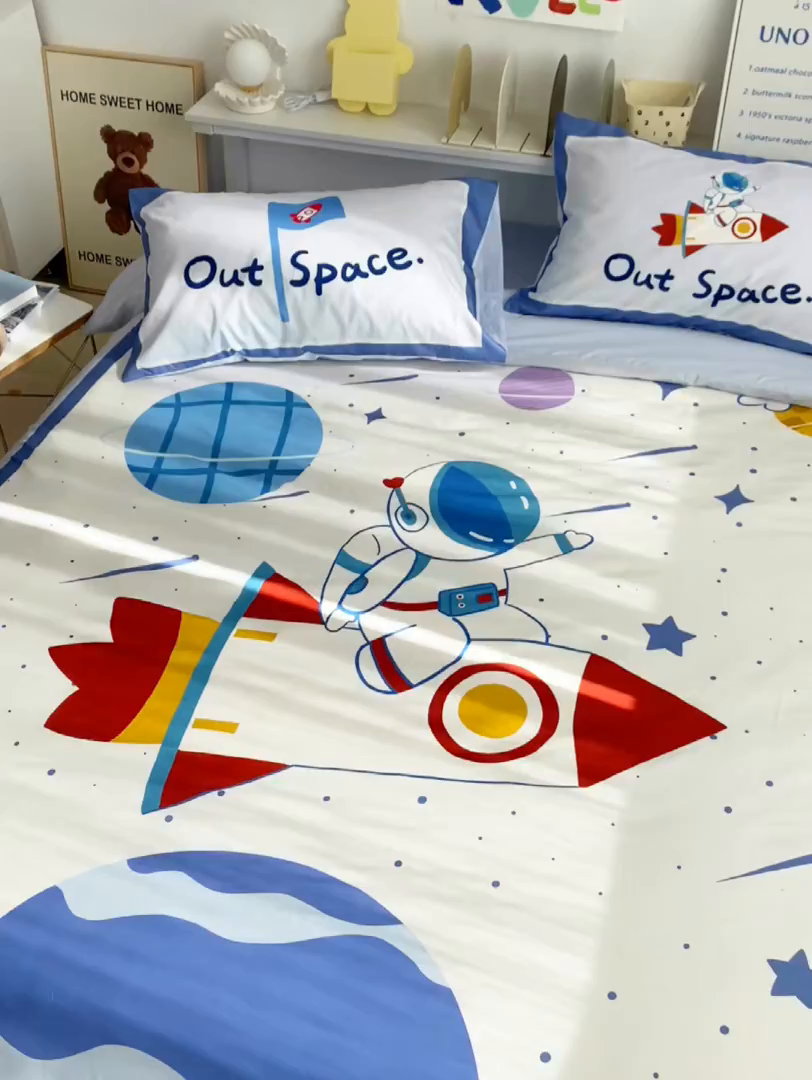 91家纺网 家纺一手货源 找家纺 柚可家居 2024定版数码印花卡通40全棉四件套 宇航员白