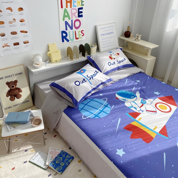91家纺网 家纺一手货源 找家纺 柚可家居 2024定版数码印花卡通40全棉四件套 宇航员蓝