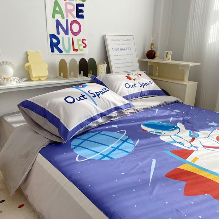 91家纺网 家纺一手货源 找家纺 柚可家居 2024定版数码印花卡通40全棉四件套 宇航员蓝
