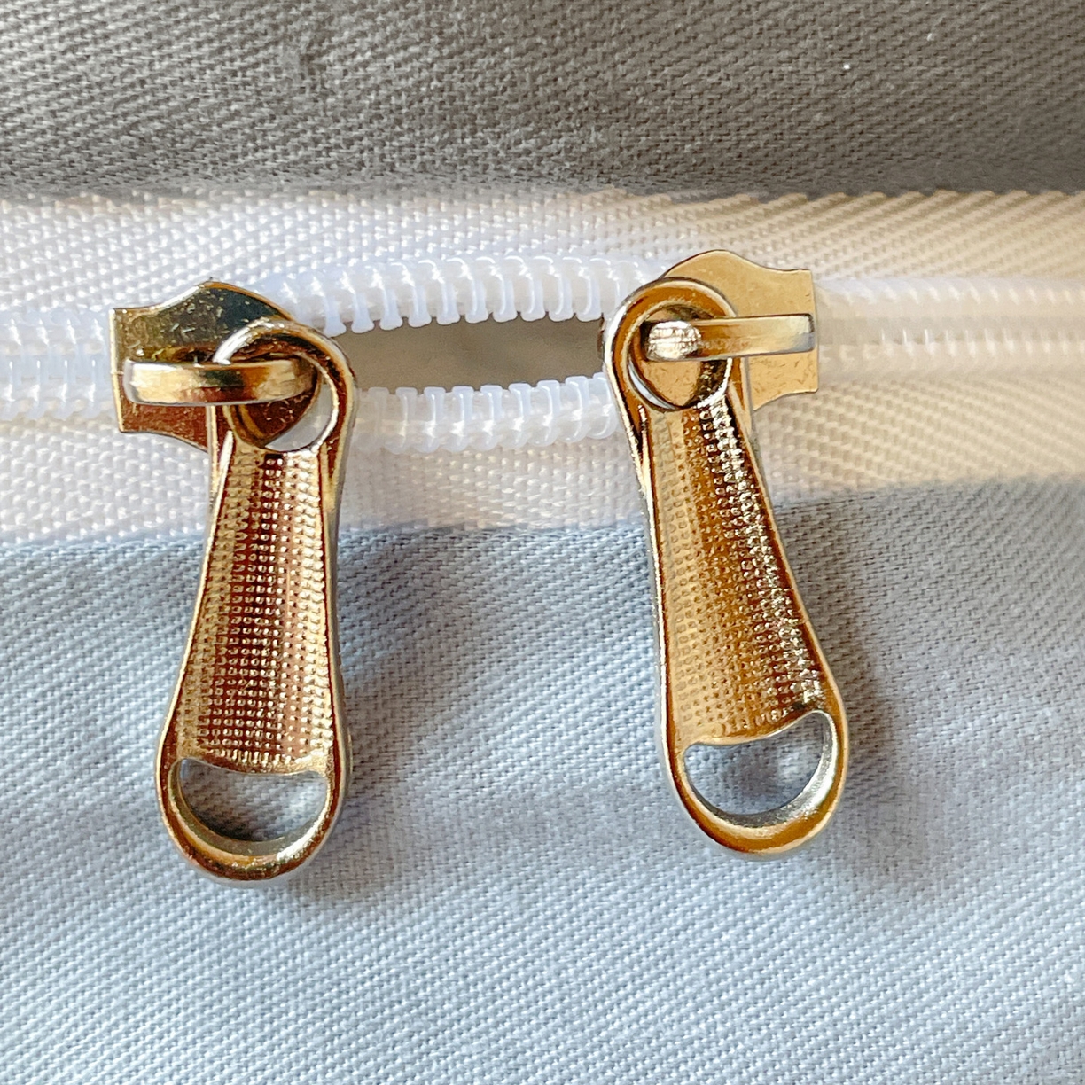 91家纺网 家纺一手货源 找家纺 恩泽家纺 2025新款全棉双拼学生宿舍三件套 深灰+月白兰