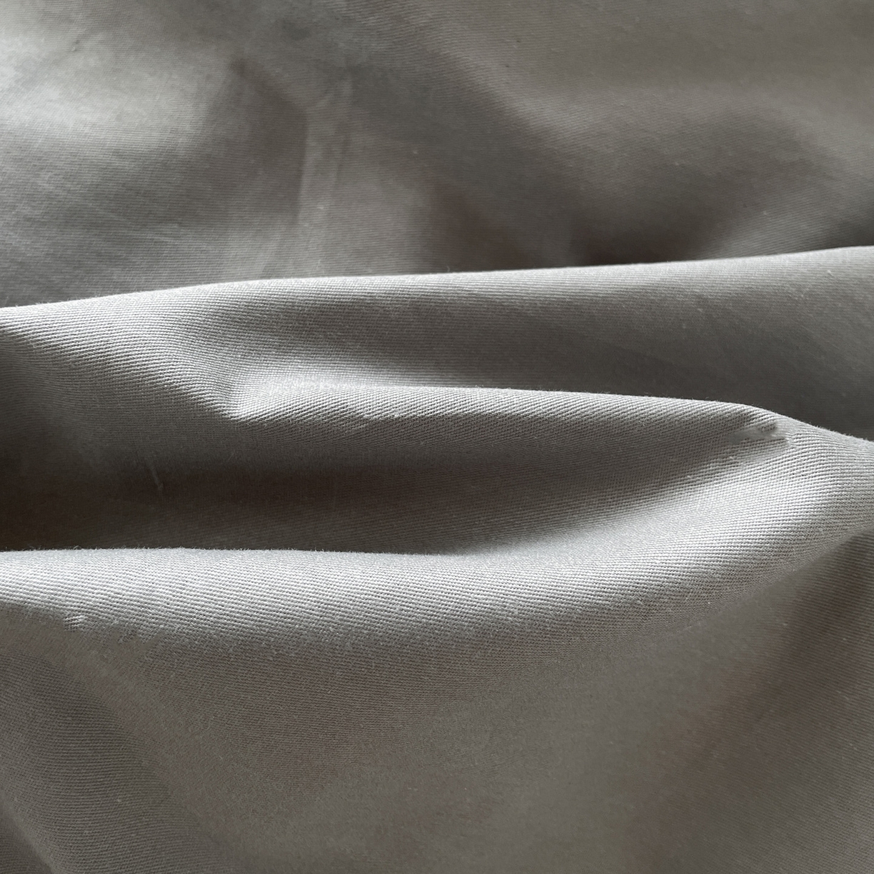 91家纺网 家纺一手货源 找家纺 恩泽家纺 2025新款全棉双拼学生宿舍三件套 深灰色