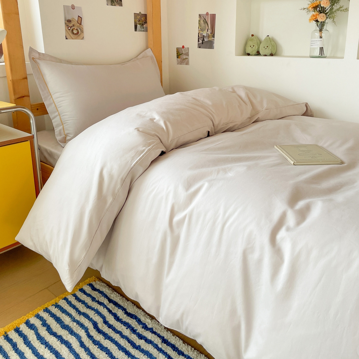 91家纺网 家纺一手货源 找家纺 恩泽家纺 2025新款全棉双拼学生宿舍三件套 米灰色