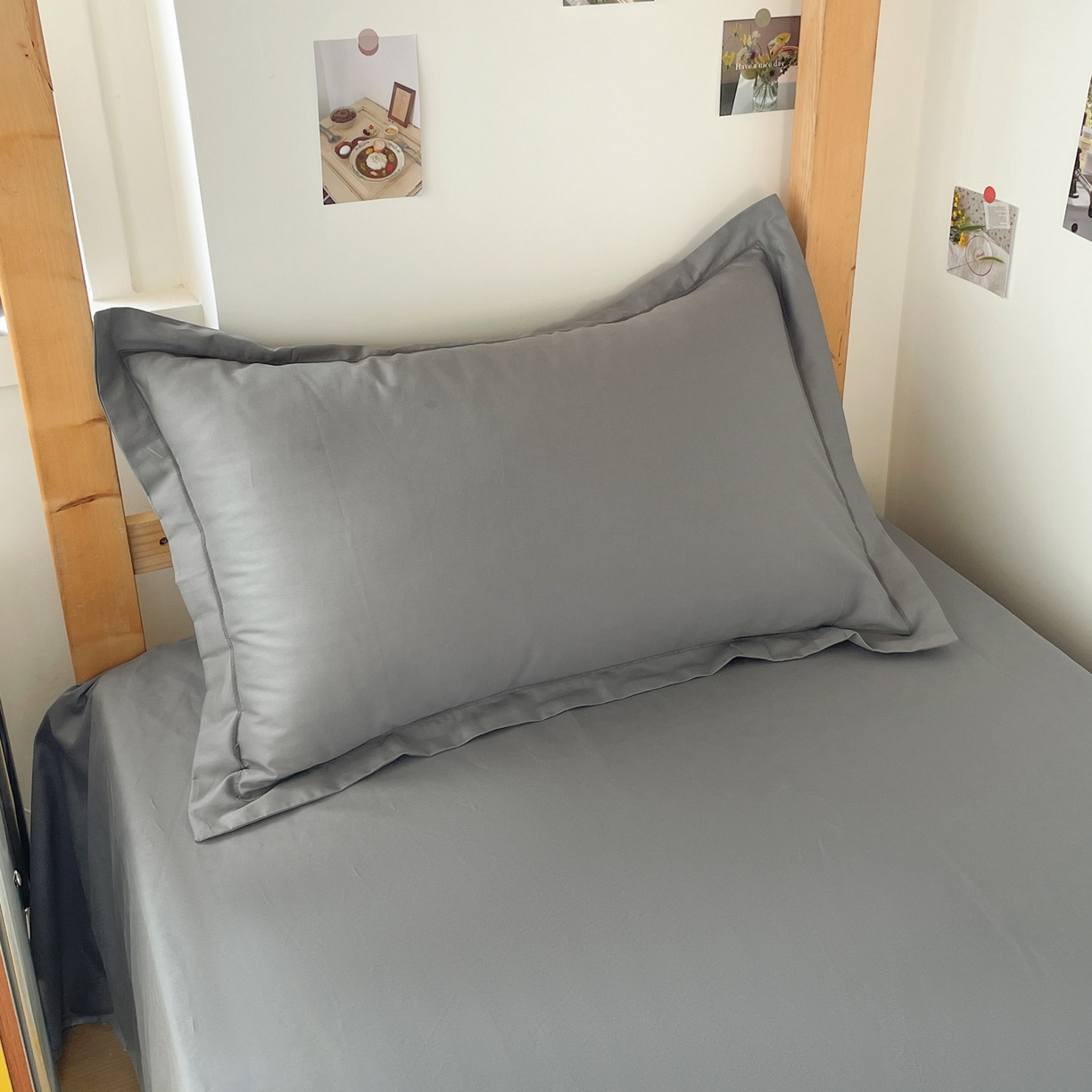 91家纺网 家纺一手货源 找家纺 恩泽家纺 2025新款全棉双拼学生宿舍三件套 深灰色