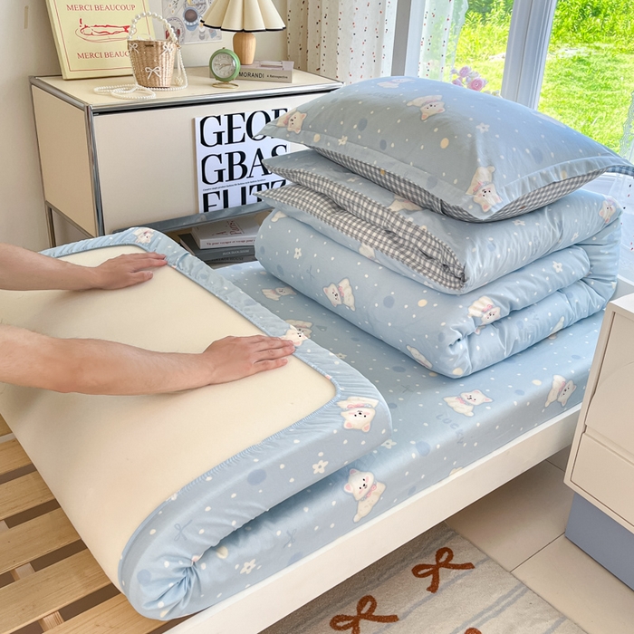 91家纺网 家纺一手货源 找家纺 莱通家纺 2025新款12868学生宿舍三件套 泡芙小狗