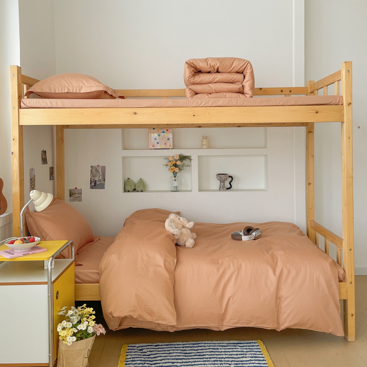 91家纺网 家纺一手货源 找家纺 恩泽家纺 2025新款全棉双拼学生宿舍三件套 红驼色