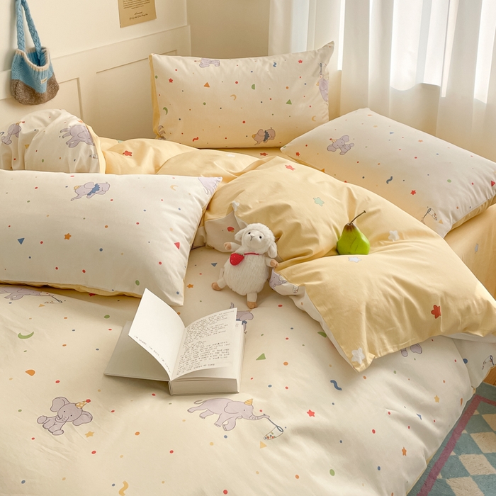 91家纺网 家纺一手货源 找家纺 首尔家纺 2025新款学生季全棉跑量款四件套系列卡通小清新AB版学生三件套 彩点小象