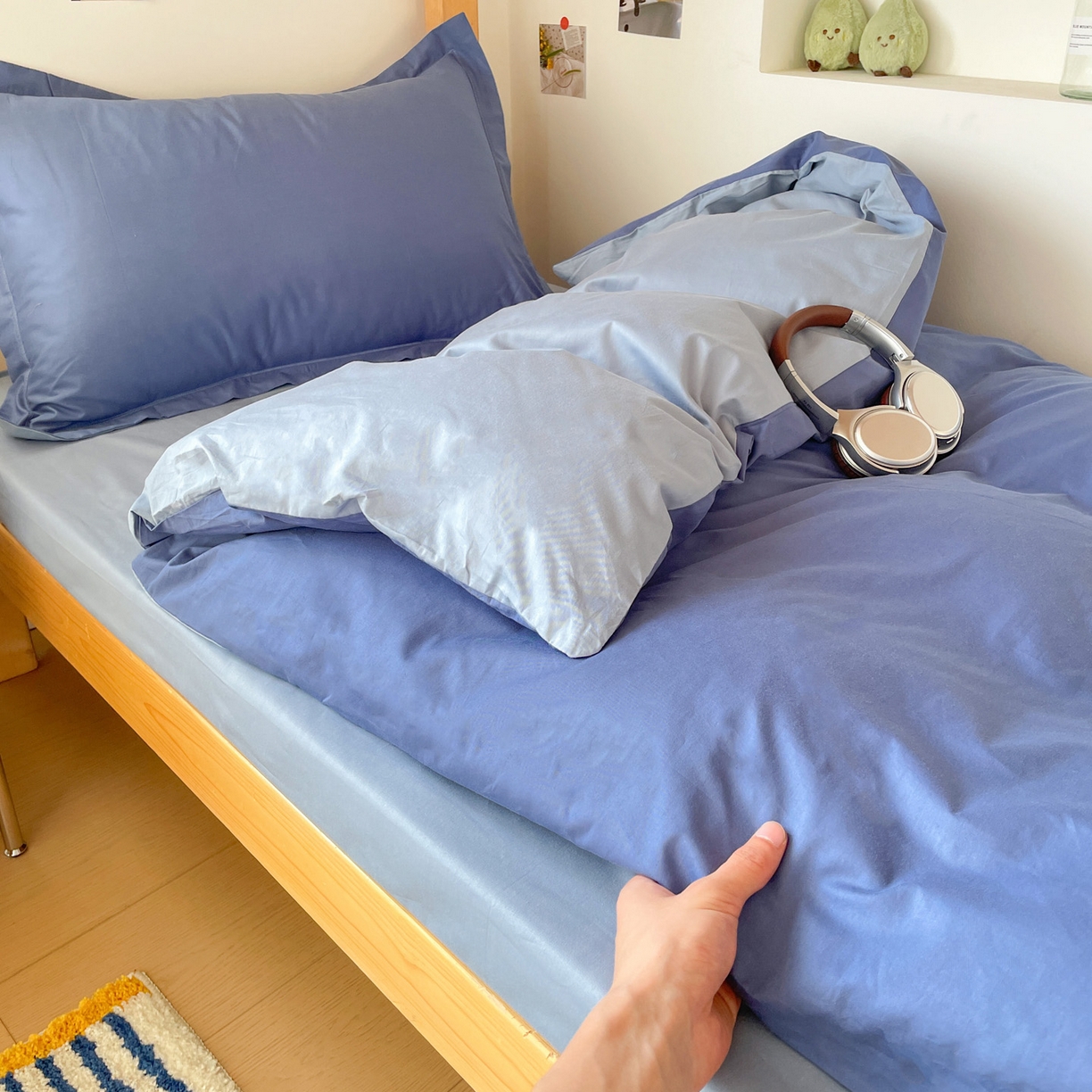 91家纺网 家纺一手货源 找家纺 恩泽家纺 2025新款全棉双拼学生宿舍三件套 藏青+月白兰