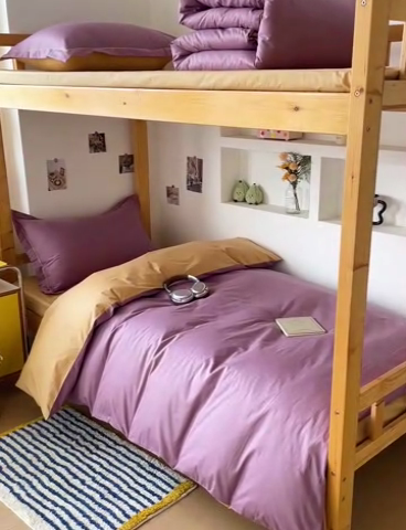 91家纺网 家纺一手货源 找家纺 恩泽家纺 2025新款全棉双拼学生宿舍三件套 灰紫+卡其