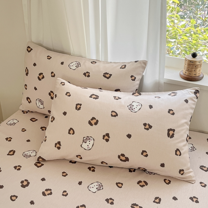 91家纺网 家纺一手货源 找家纺 首尔家纺 2025新款学生季全棉跑量款四件套系列卡通小清新AB版学生三件套 豹点猫咪