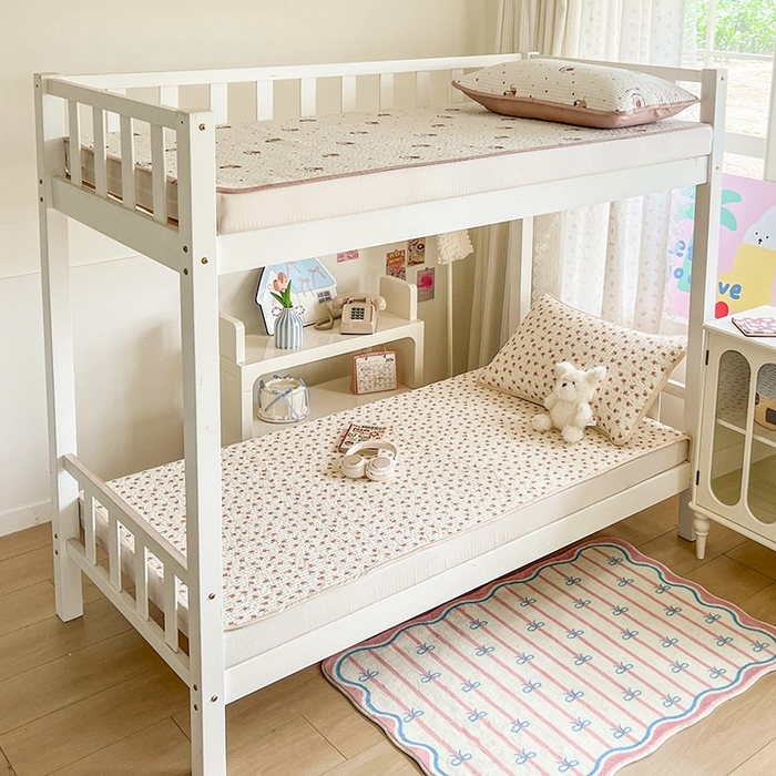 91家纺网 家纺一手货源 找家纺 茉夕家纺 2025新款双面纯棉学生宿舍床盖系列 小花飘飘