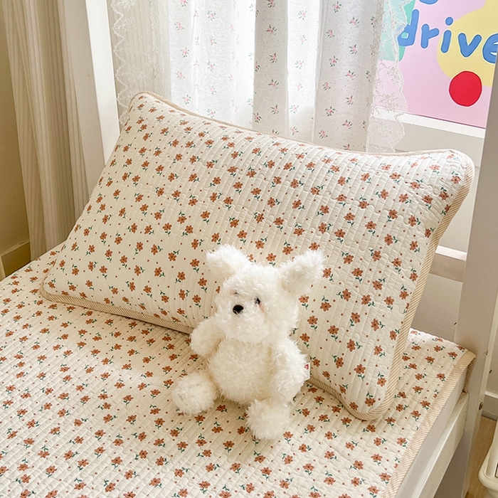 91家纺网 家纺一手货源 找家纺 茉夕家纺 2025新款双面纯棉学生宿舍床盖系列 小花飘飘