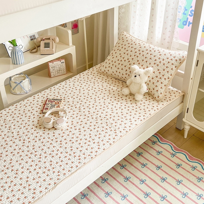 91家纺网 家纺一手货源 找家纺 茉夕家纺 2025新款双面纯棉学生宿舍床盖系列 小花飘飘