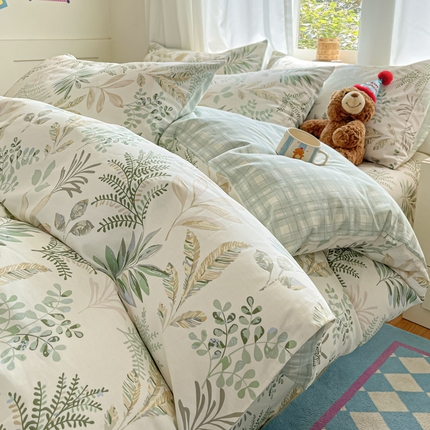 首尔家纺 2025新款学生季全棉跑量款四件套系列卡通小清新AB版学生三件套 细雨润青