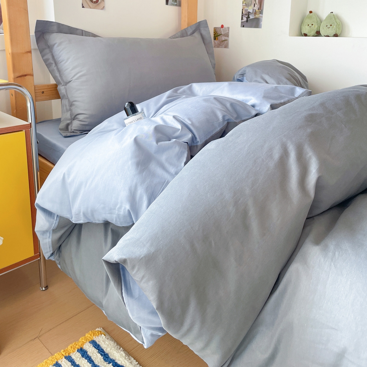 91家纺网 家纺一手货源 找家纺 恩泽家纺 2025新款全棉双拼学生宿舍三件套 深灰+月白兰