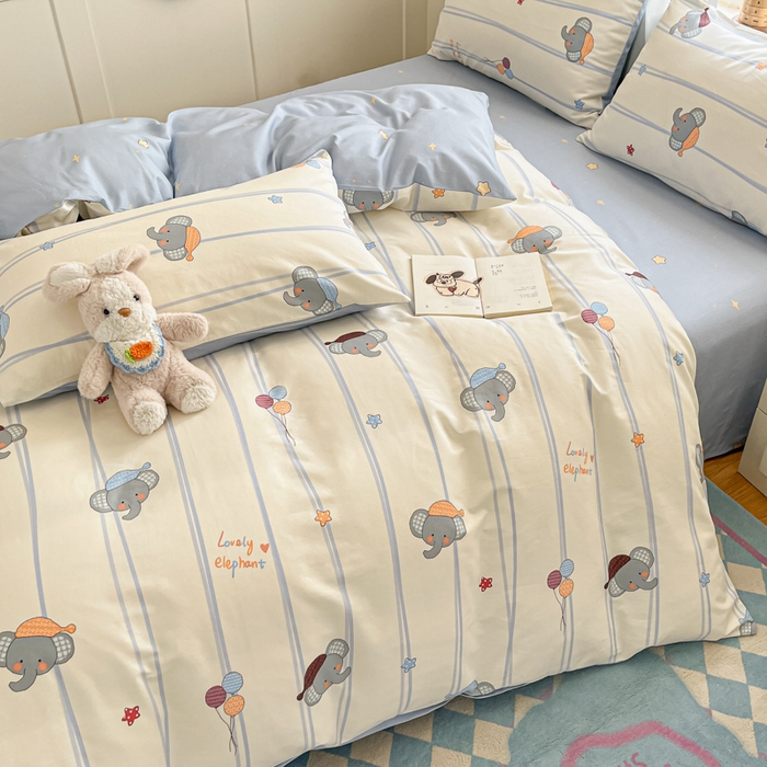 91家纺网 家纺一手货源 找家纺 首尔家纺 2025新款学生季全棉跑量款四件套系列卡通小清新AB版学生三件套 蓝帽小象