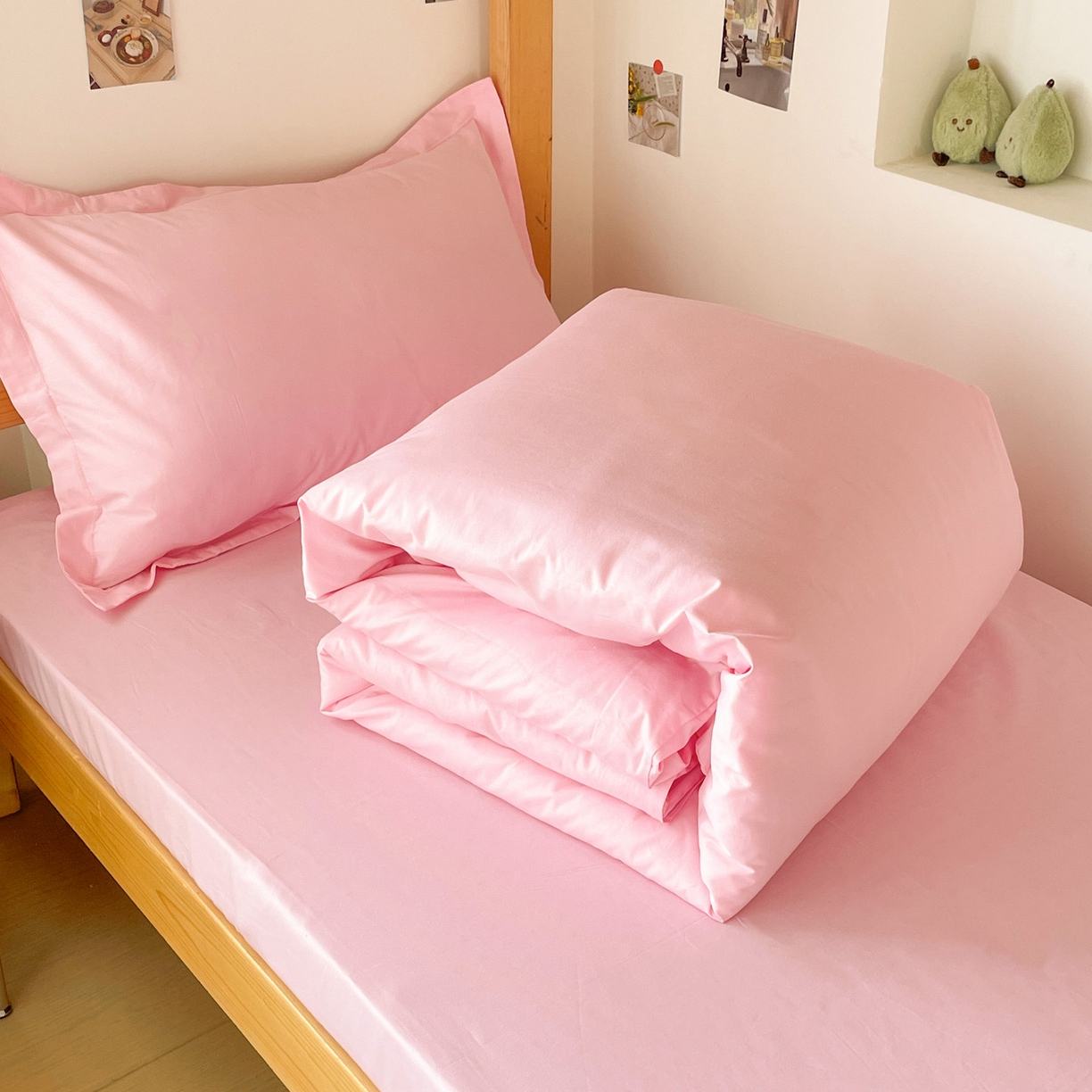 91家纺网 家纺一手货源 找家纺 恩泽家纺 2025新款全棉双拼学生宿舍三件套 粉色