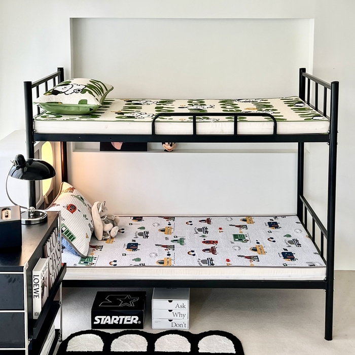 91家纺网 家纺一手货源 找家纺 茉夕家纺 2025新款双面纯棉学生宿舍床盖系列 小汽车