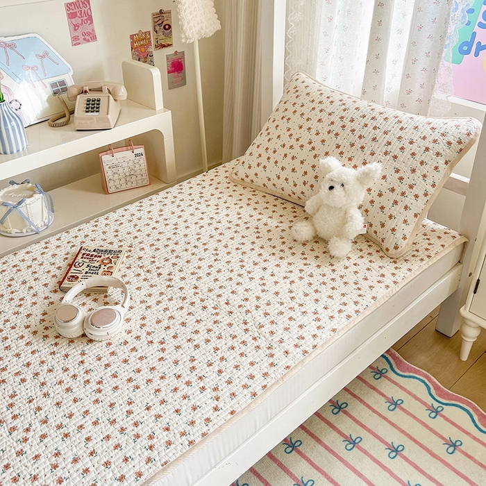 91家纺网 家纺一手货源 找家纺 茉夕家纺 2025新款双面纯棉学生宿舍床盖系列 小花飘飘