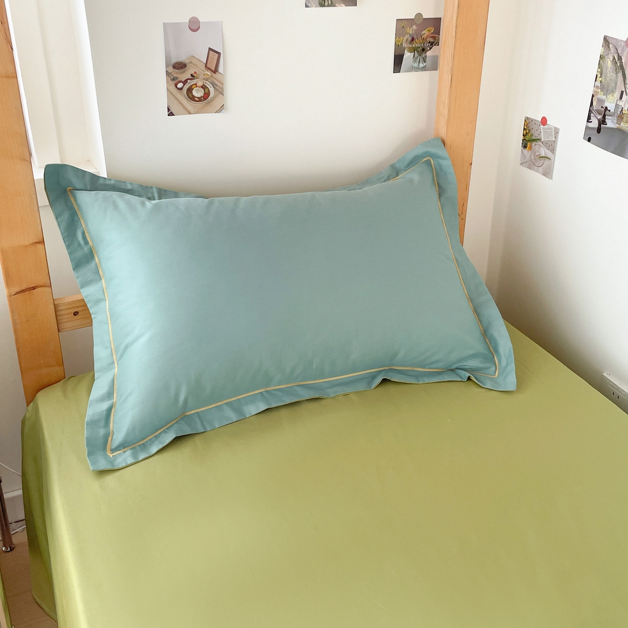 91家纺网 家纺一手货源 找家纺 恩泽家纺 2025新款全棉双拼学生宿舍三件套 灰绿+果绿