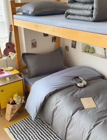 91家纺网 家纺一手货源 找家纺 恩泽家纺 2025新款全棉双拼学生宿舍三件套 深灰+月白兰