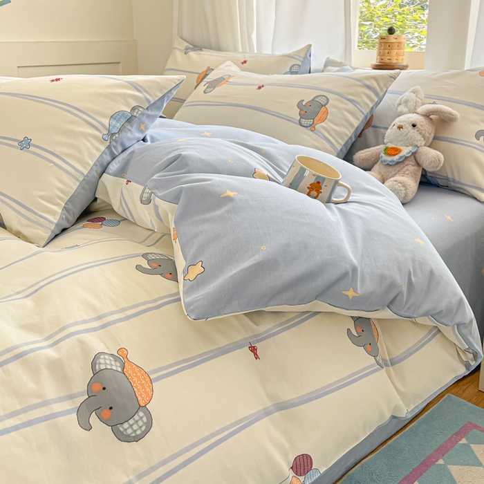 91家纺网 家纺一手货源 找家纺 首尔家纺 2025新款学生季全棉跑量款四件套系列卡通小清新AB版学生三件套 蓝帽小象