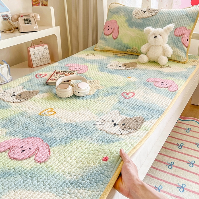 91家纺网 家纺一手货源 找家纺 茉夕家纺 2025新款双面纯棉学生宿舍床盖系列 小猫阿狗