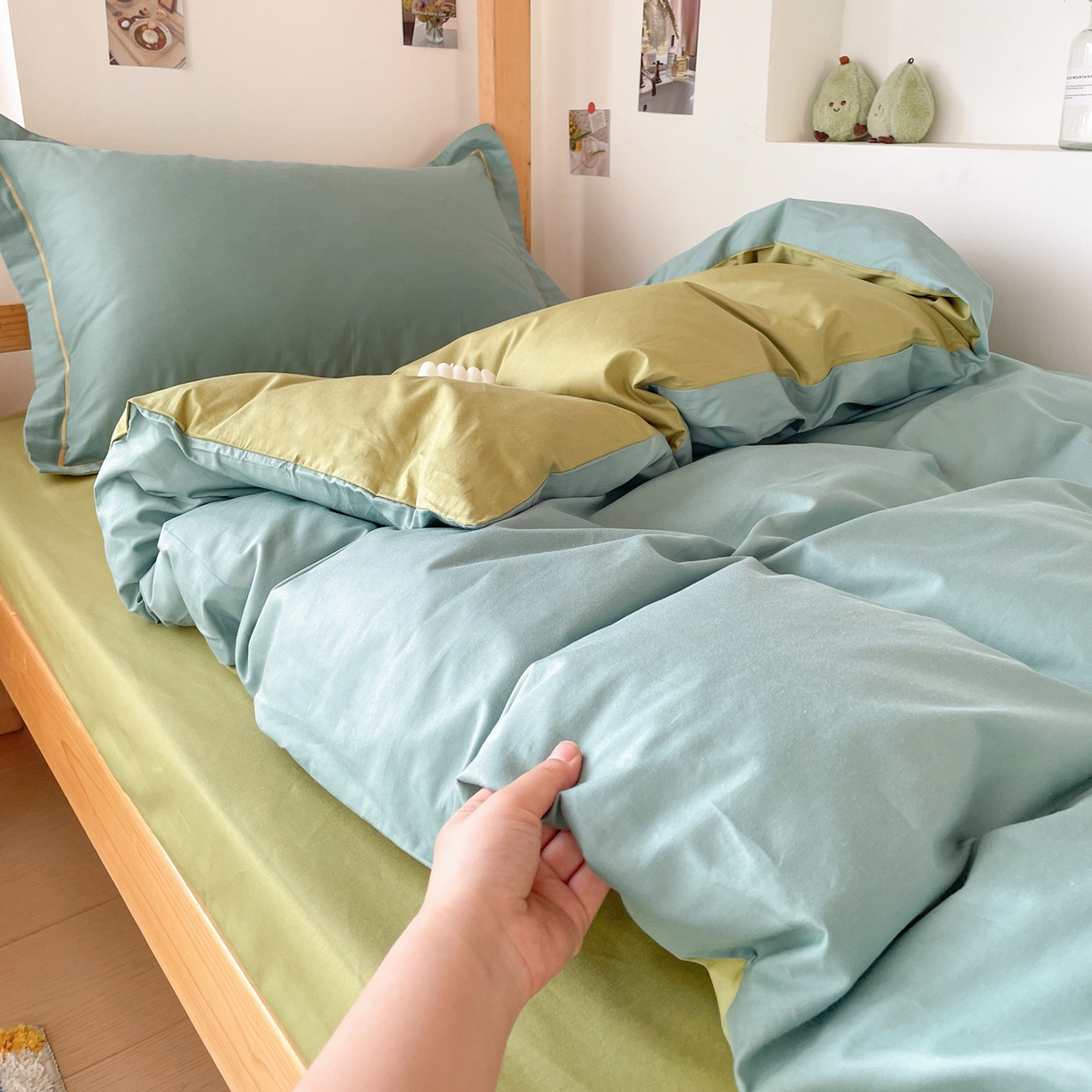 91家纺网 家纺一手货源 找家纺 恩泽家纺 2025新款全棉双拼学生宿舍三件套 灰绿+果绿