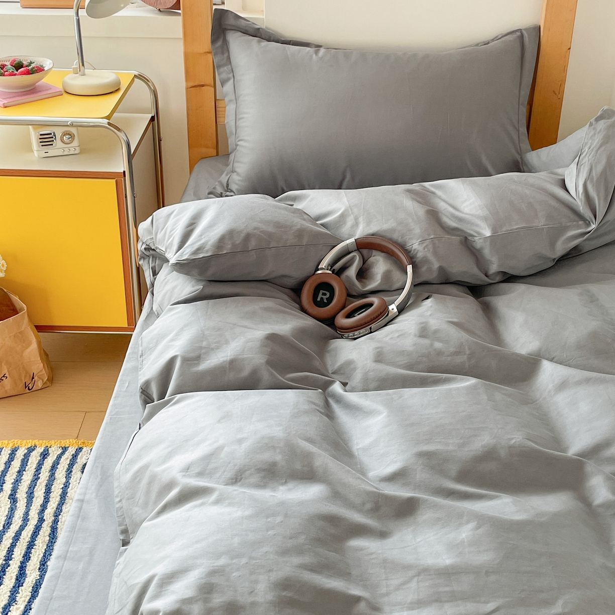 91家纺网 家纺一手货源 找家纺 恩泽家纺 2025新款全棉双拼学生宿舍三件套 深灰色